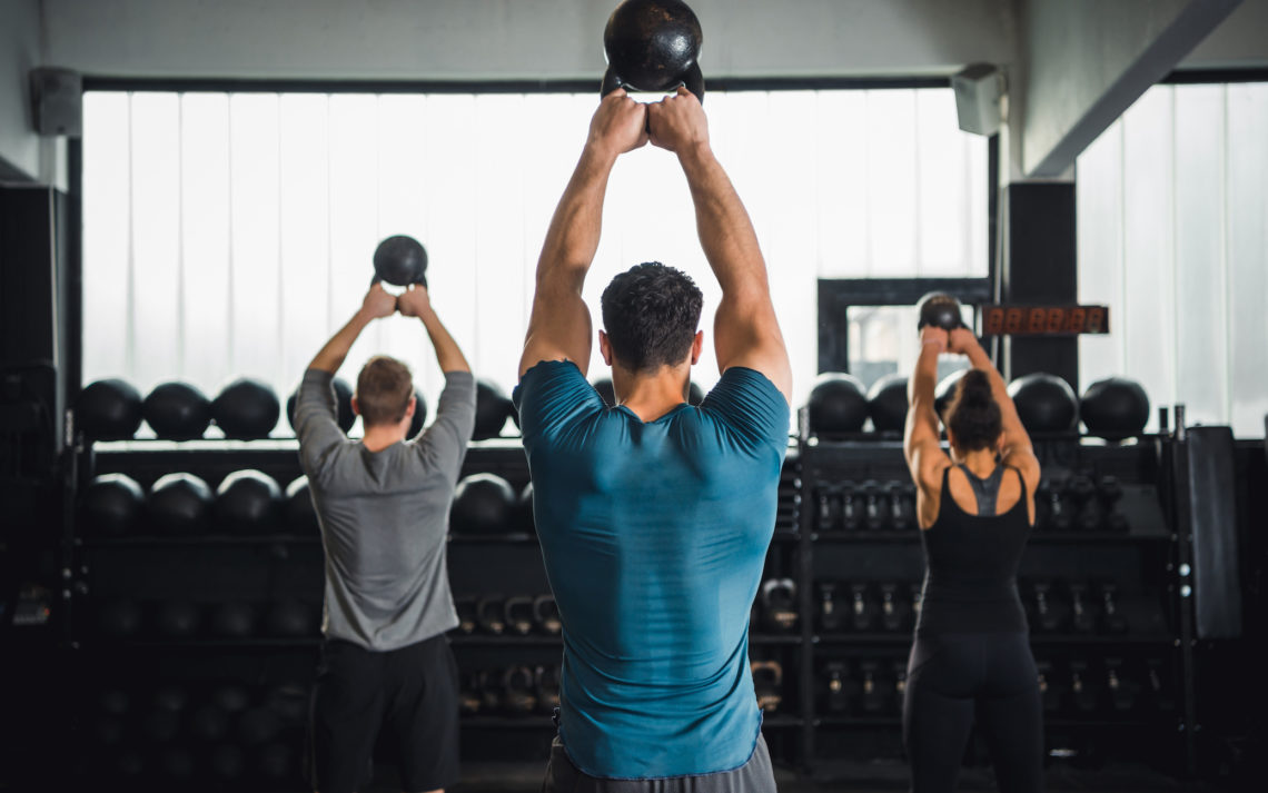 Muzyka, która dodaje mocy: Jak playlisty zwiększają efektywność treningu i motywują do działania w Twoim klubie fitness?